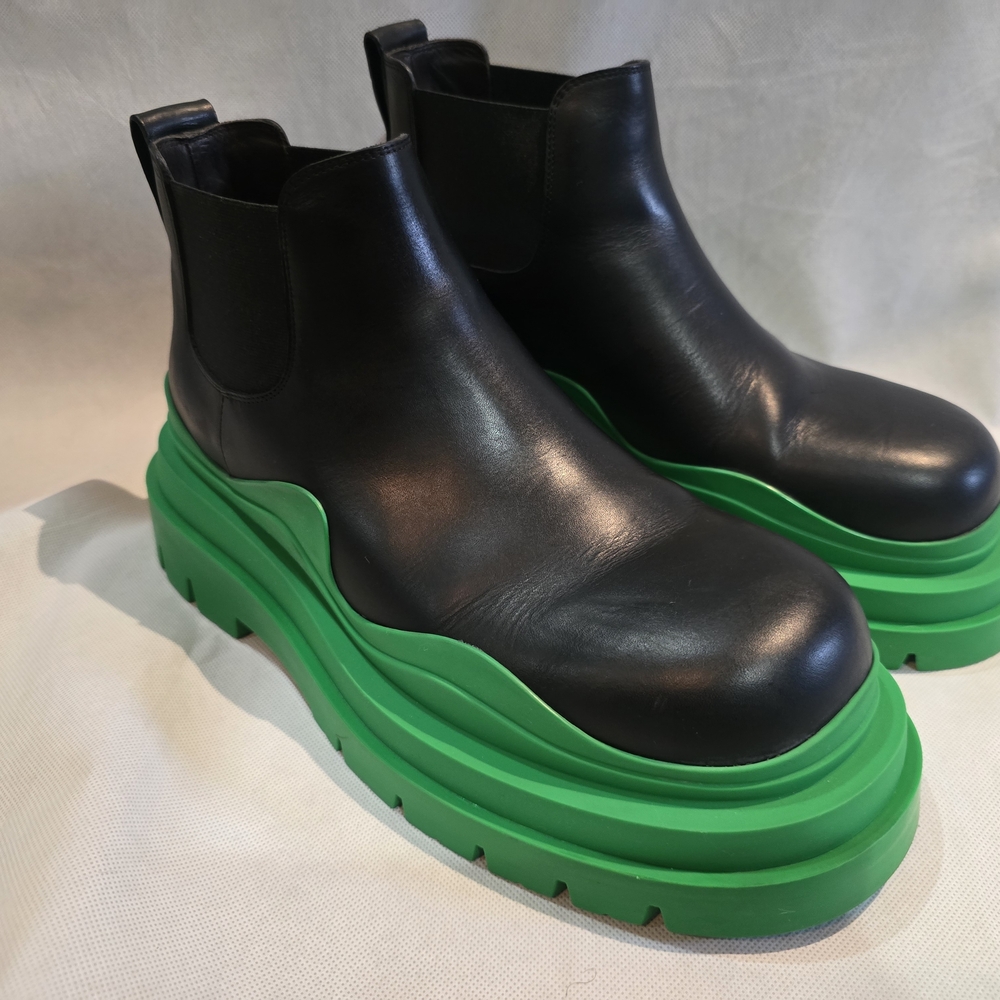 Bottega Veneta Black and Green Men's Platform Boots